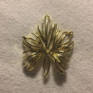 Gerry pin brooch